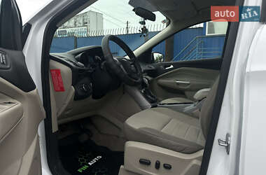 Внедорожник / Кроссовер Ford Escape 2014 в 