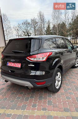 Внедорожник / Кроссовер Ford Escape 2015 в 
