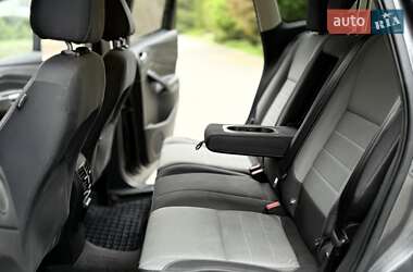 Позашляховик / Кросовер Ford Escape 2015 в 