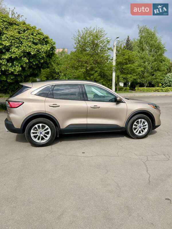 Внедорожник / Кроссовер Ford Escape 2021 в Харькове