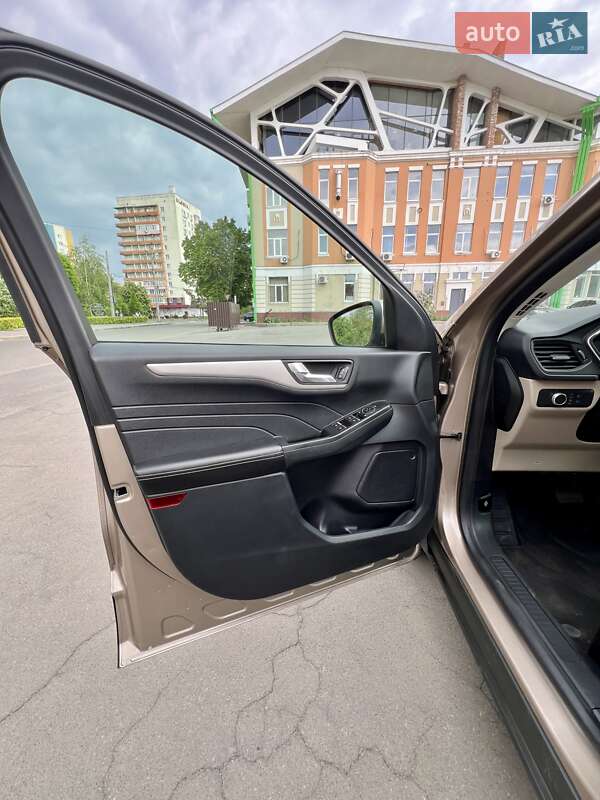 Внедорожник / Кроссовер Ford Escape 2021 в Харькове