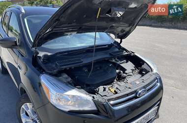 Внедорожник / Кроссовер Ford Escape 2015 в 