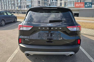 Внедорожник / Кроссовер Ford Escape 2022 в 