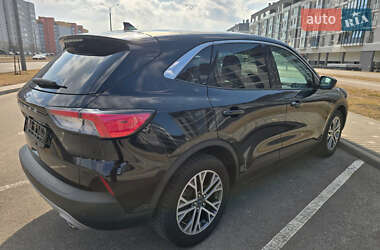 Внедорожник / Кроссовер Ford Escape 2022 в 