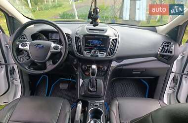 Внедорожник / Кроссовер Ford Escape 2014 в 