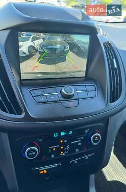 Внедорожник / Кроссовер Ford Escape 2020 в 