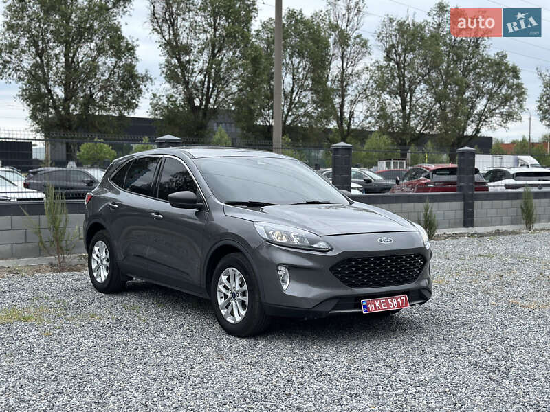Внедорожник / Кроссовер Ford Escape 2022 в 