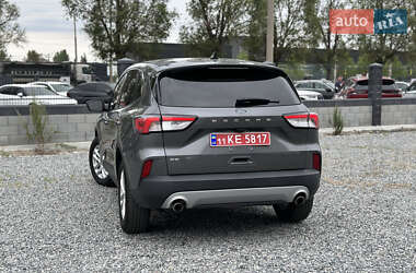 Внедорожник / Кроссовер Ford Escape 2022 в 