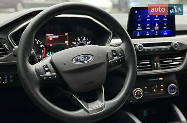 Внедорожник / Кроссовер Ford Escape 2022 в 