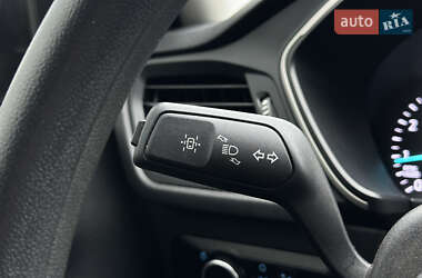 Внедорожник / Кроссовер Ford Escape 2022 в 