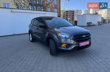 Внедорожник / Кроссовер Ford Escape 2018 в 
