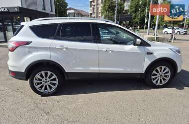 Внедорожник / Кроссовер Ford Escape 2016 в 