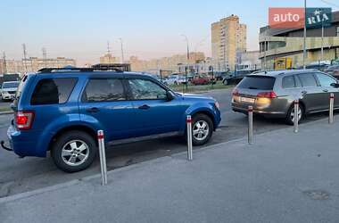 Внедорожник / Кроссовер Ford Escape 2010 в 