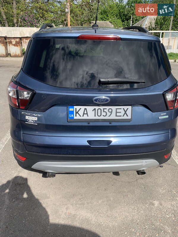 Внедорожник / Кроссовер Ford Escape 2018 в Киеве