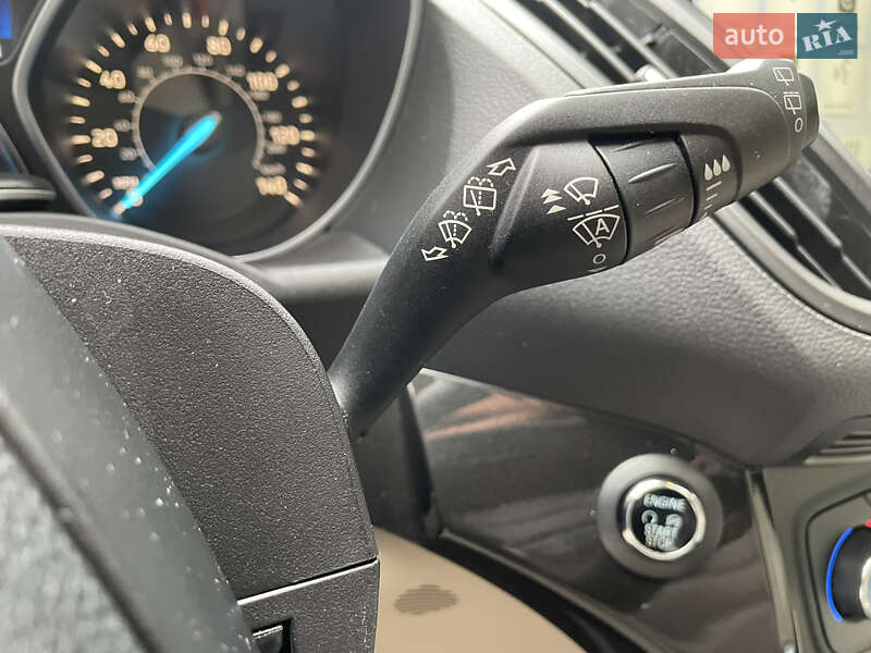 Позашляховик / Кросовер Ford Escape 2017 в Івано-Франківську