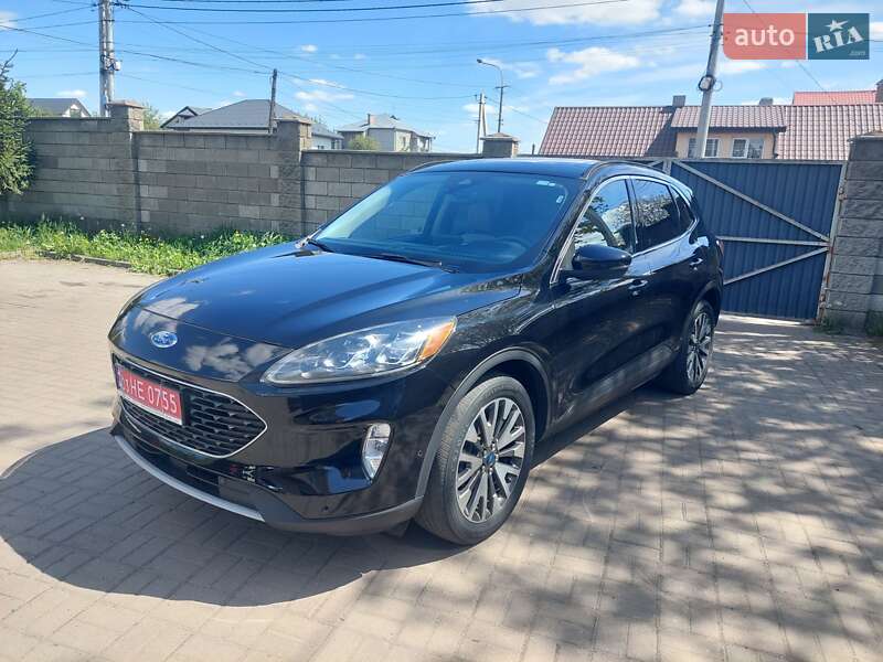 Позашляховик / Кросовер Ford Escape 2019 в 