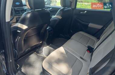 Позашляховик / Кросовер Ford Escape 2019 в 