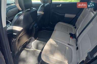 Позашляховик / Кросовер Ford Escape 2019 в 