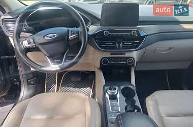 Позашляховик / Кросовер Ford Escape 2019 в 