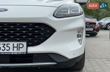 Внедорожник / Кроссовер Ford Escape 2021 в 