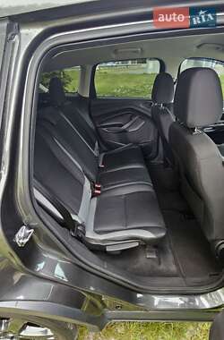 Внедорожник / Кроссовер Ford Escape 2014 в 
