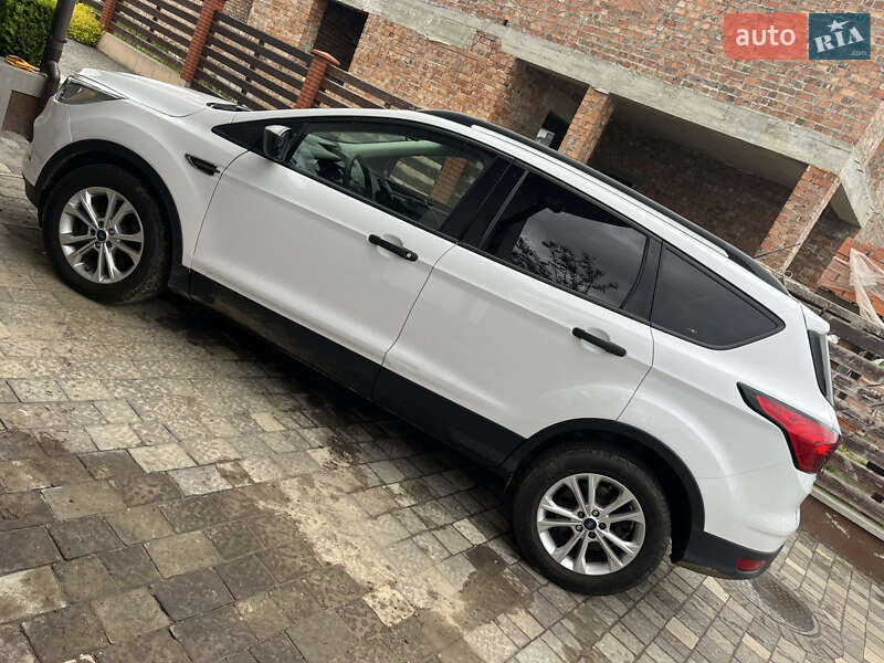 Позашляховик / Кросовер Ford Escape 2018 в Львові