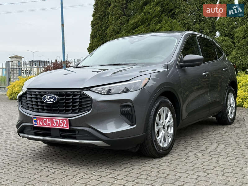 Позашляховик / Кросовер Ford Escape 2023 в 