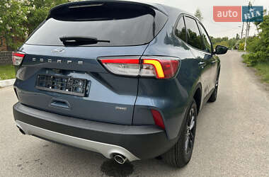 Внедорожник / Кроссовер Ford Escape 2020 в 