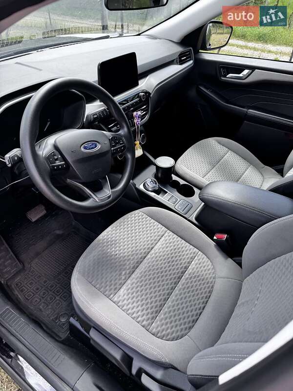 Внедорожник / Кроссовер Ford Escape 2021 в Черкассах