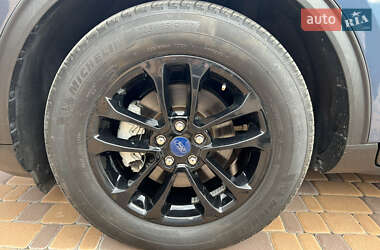 Внедорожник / Кроссовер Ford Escape 2020 в 