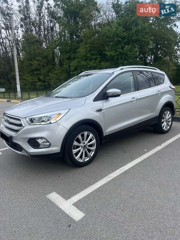 Внедорожник / Кроссовер Ford Escape 2017 в Киеве
