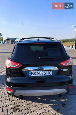 Внедорожник / Кроссовер Ford Escape 2015 в 
