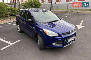 Внедорожник / Кроссовер Ford Escape 2014 в 