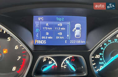 Внедорожник / Кроссовер Ford Escape 2014 в 