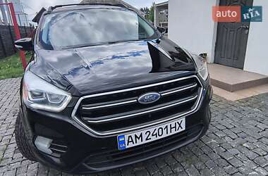 Внедорожник / Кроссовер Ford Escape 2017 в 