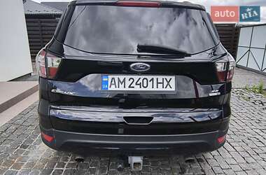 Внедорожник / Кроссовер Ford Escape 2017 в 
