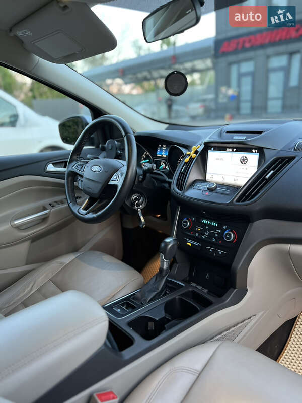 Внедорожник / Кроссовер Ford Escape 2017 в Тернополе