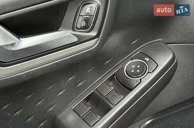 Внедорожник / Кроссовер Ford Escape 2020 в 