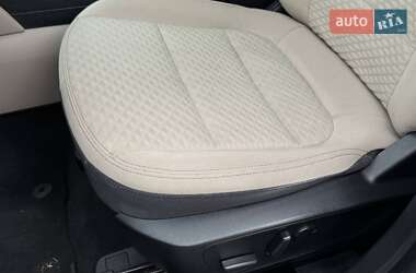 Внедорожник / Кроссовер Ford Escape 2020 в 