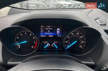 Позашляховик / Кросовер Ford Escape 2016 в 