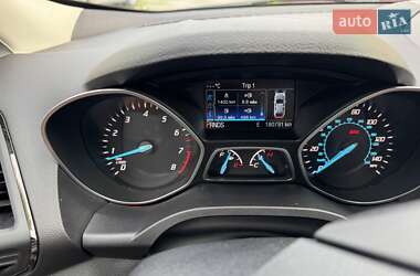 Внедорожник / Кроссовер Ford Escape 2015 в 