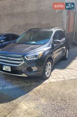 Внедорожник / Кроссовер Ford Escape 2018 в Черновцах