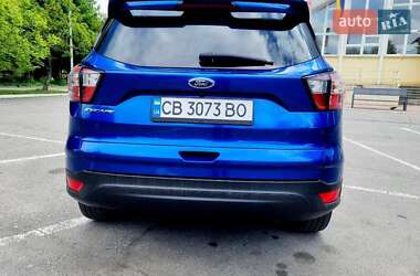 Позашляховик / Кросовер Ford Escape 2019 в 
