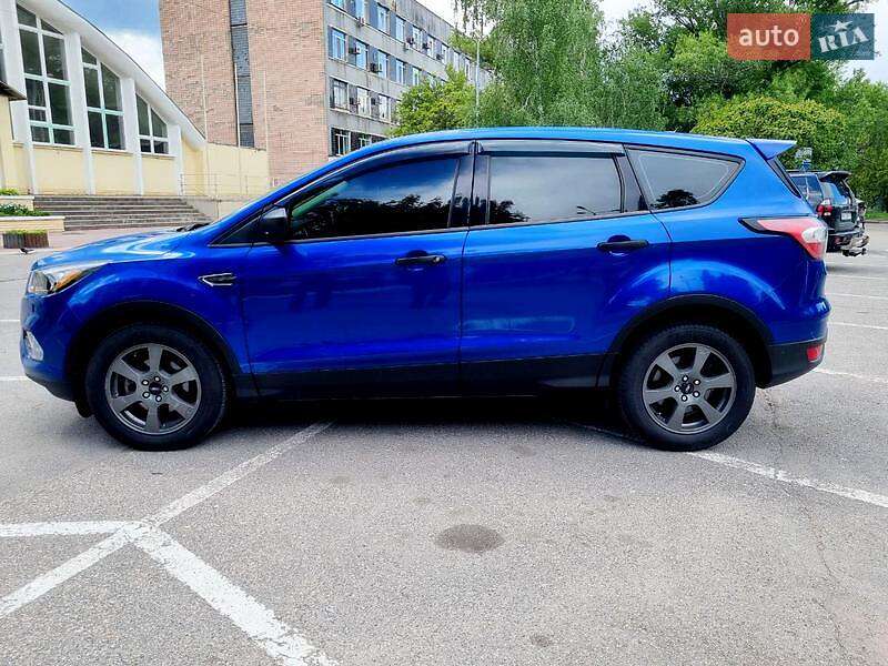 Внедорожник / Кроссовер Ford Escape 2019 в Черкассах
