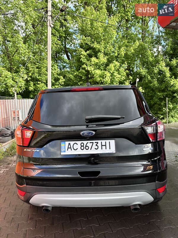 Внедорожник / Кроссовер Ford Escape 2016 в Луцке