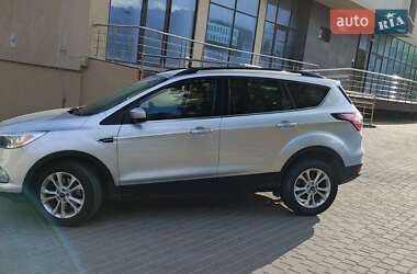 Внедорожник / Кроссовер Ford Escape 2017 в 