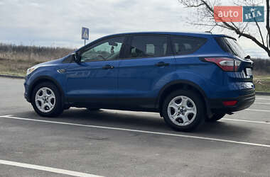 Позашляховик / Кросовер Ford Escape 2017 в 