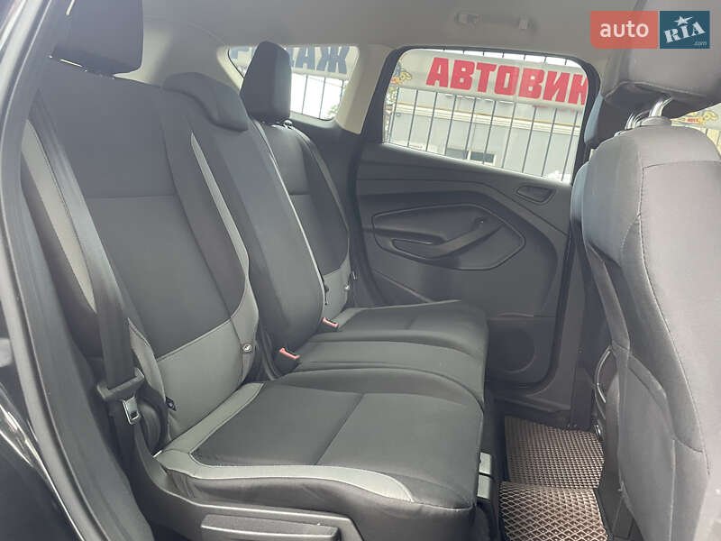 Внедорожник / Кроссовер Ford Escape 2015 в Николаеве