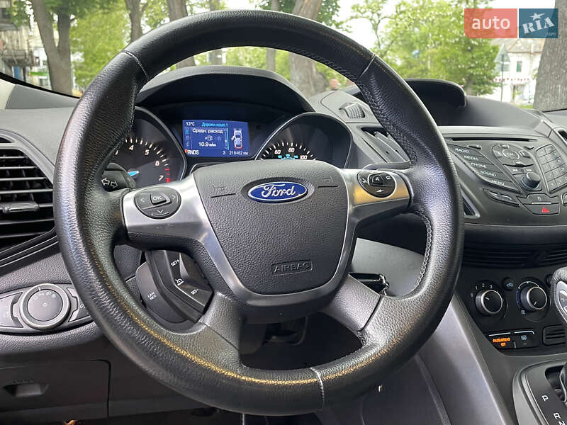 Внедорожник / Кроссовер Ford Escape 2015 в Николаеве