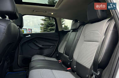 Позашляховик / Кросовер Ford Escape 2016 в 